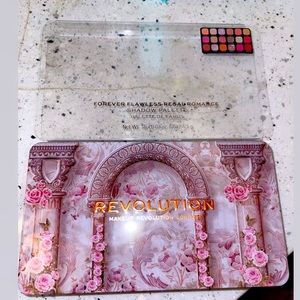 Makeup revolution forever flawless regal Romance eyeshadow palette
